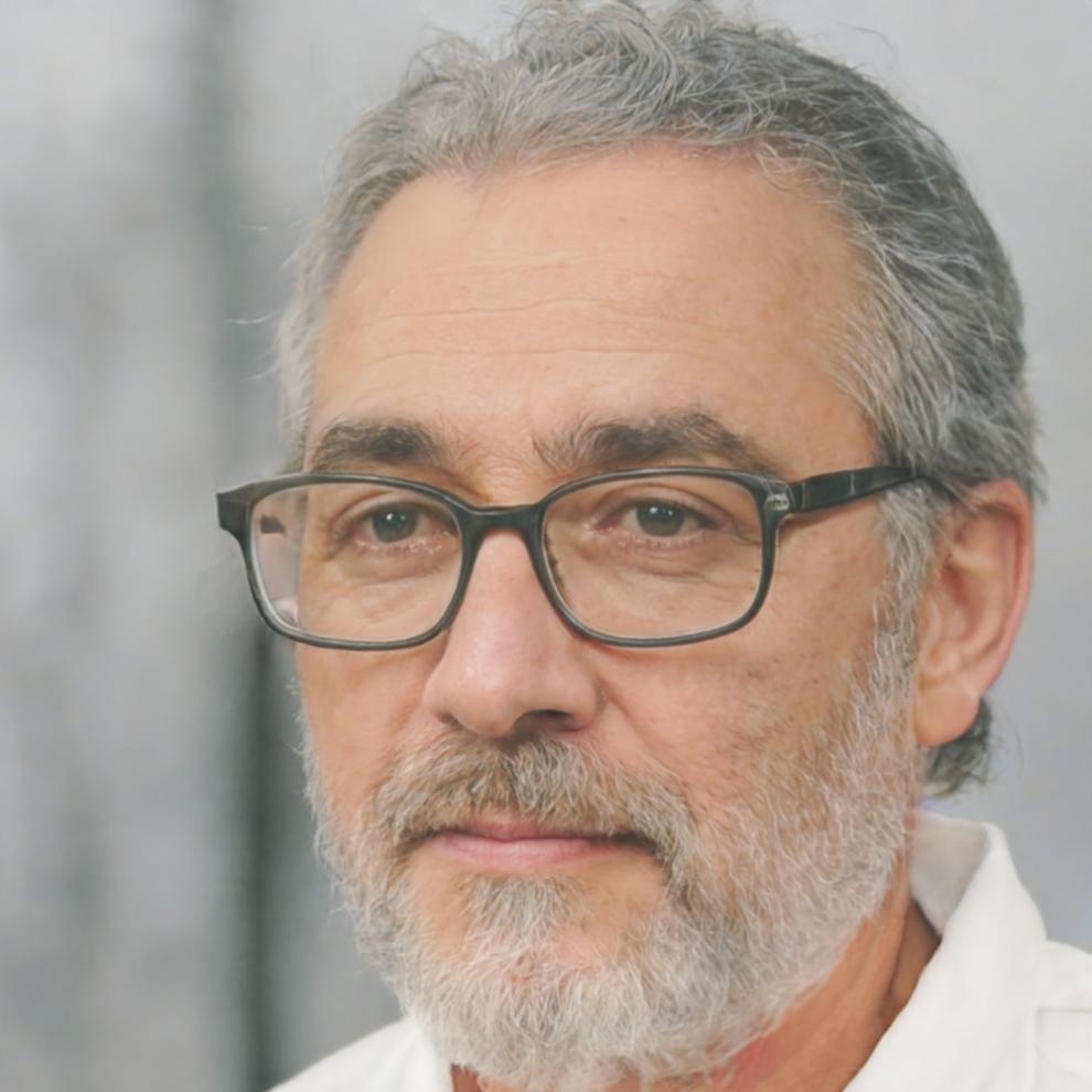 Foto de Policarpo Saldaña, experto en finanzas corporativas